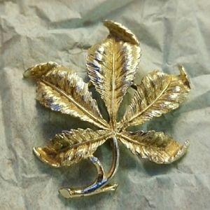 Vintage Leaf Brooch
